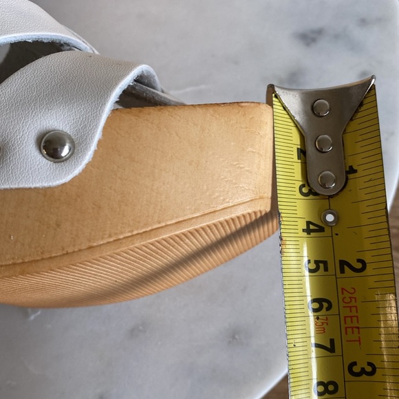 NEW MADDEN GIRL White Straps Platform Slip-On Sandals Clogs Size 7.5 - Picture 14 of 17